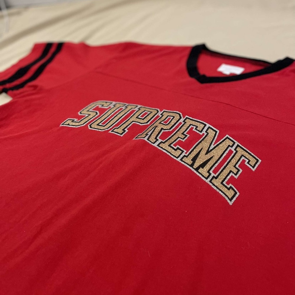 Supreme T-shirt